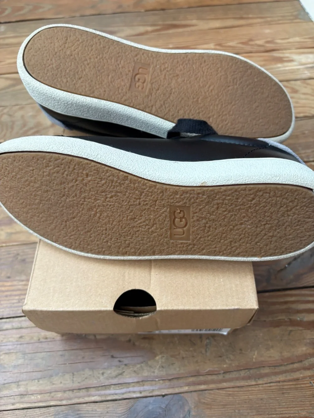 Uggs Black Leather Sneakers Size 6 - Picture 4 of 5
